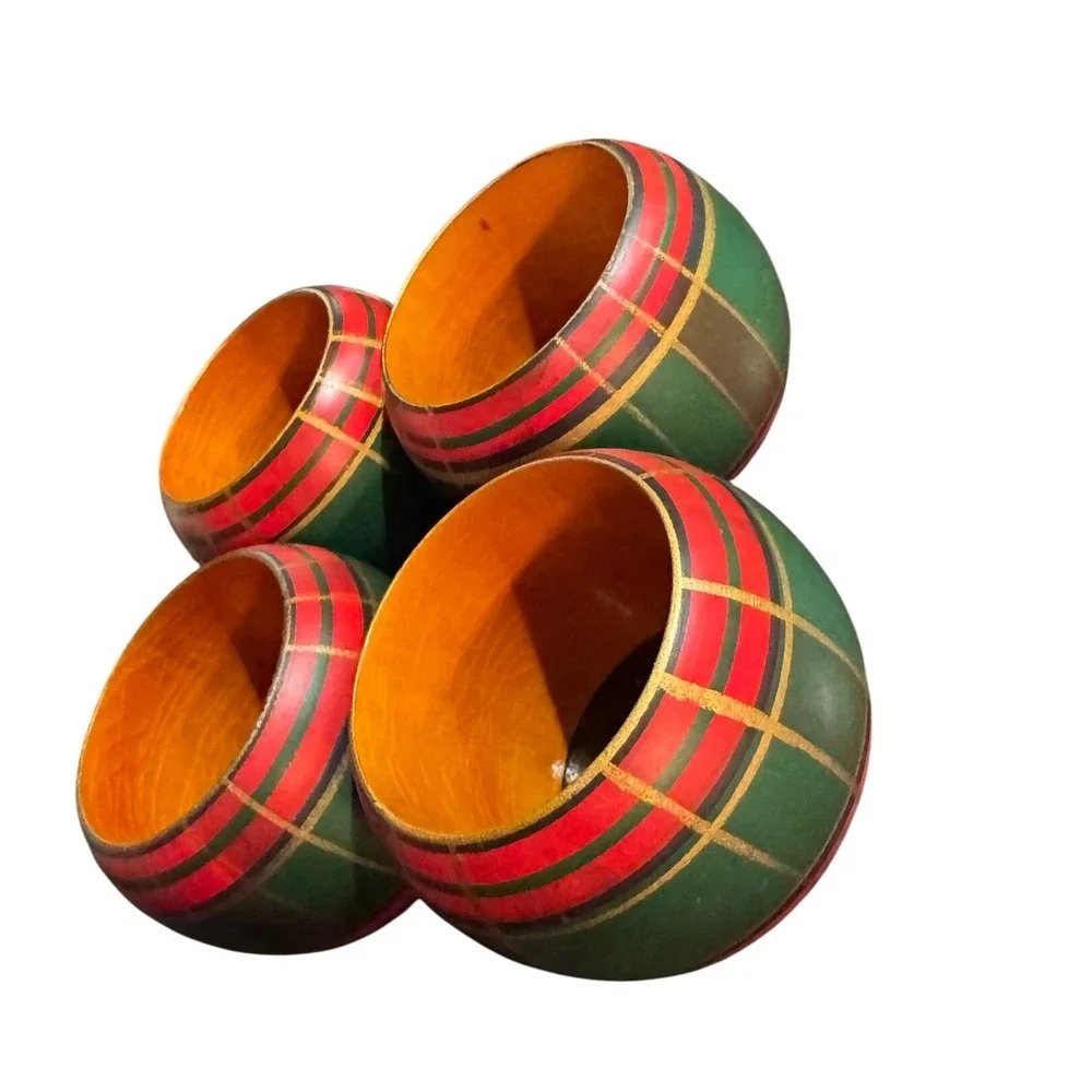 Vintage Wooden Plaid Napkin Rings Set of 4 Green Red Gold Tartan Christmas Decor